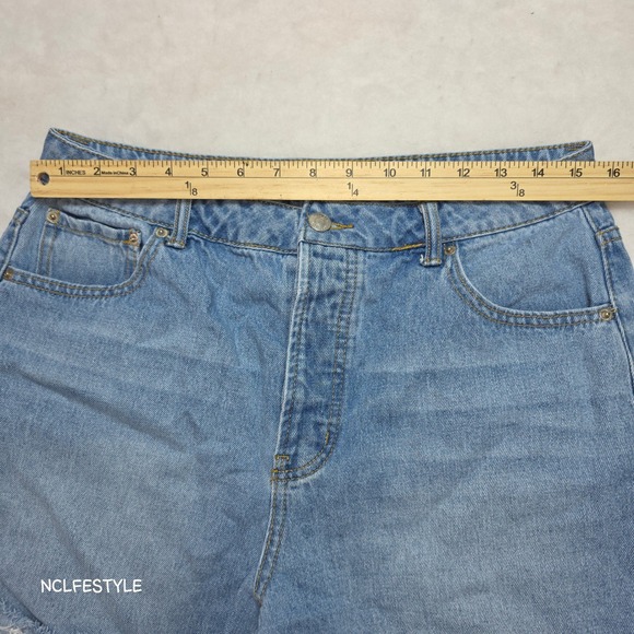 Forever 21 Pants - Forever 21 Womens High Waisted Denim Shorts Light Wash Frayed Hem Size 31 0225
